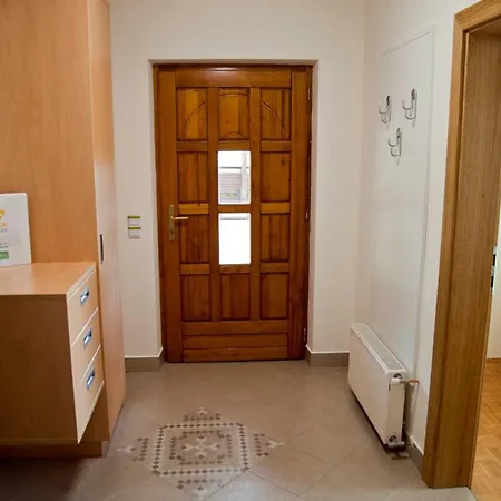 Apartma Sonce Balkonce Trzic
