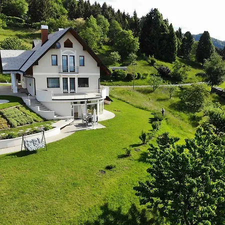 Apartma Sonce Balkonce