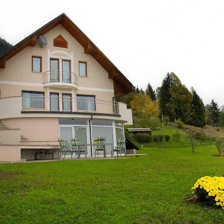 Apartma Sonce Balkonce Гостевой дом Тржич